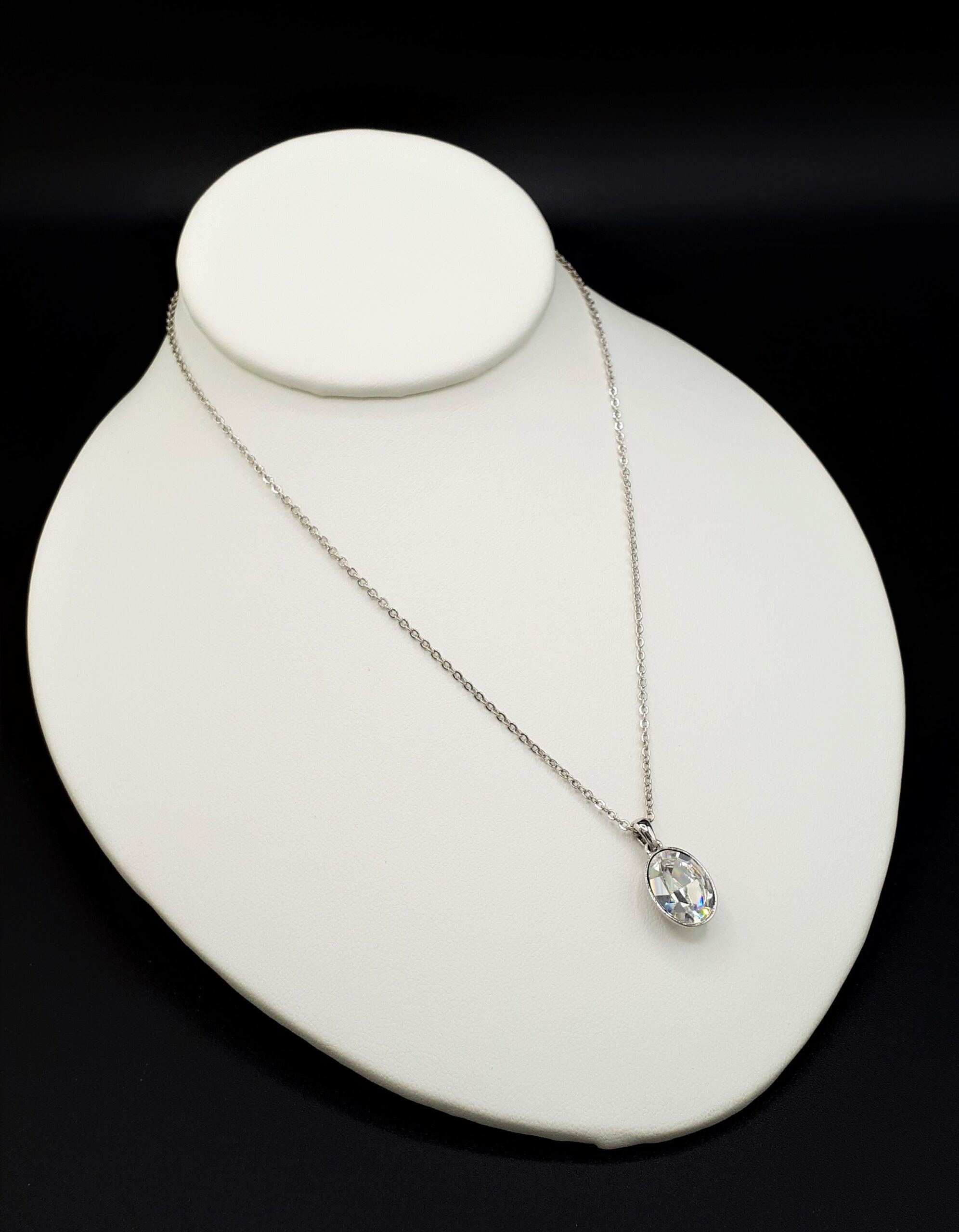 Crystal Oval Necklet - Image 2