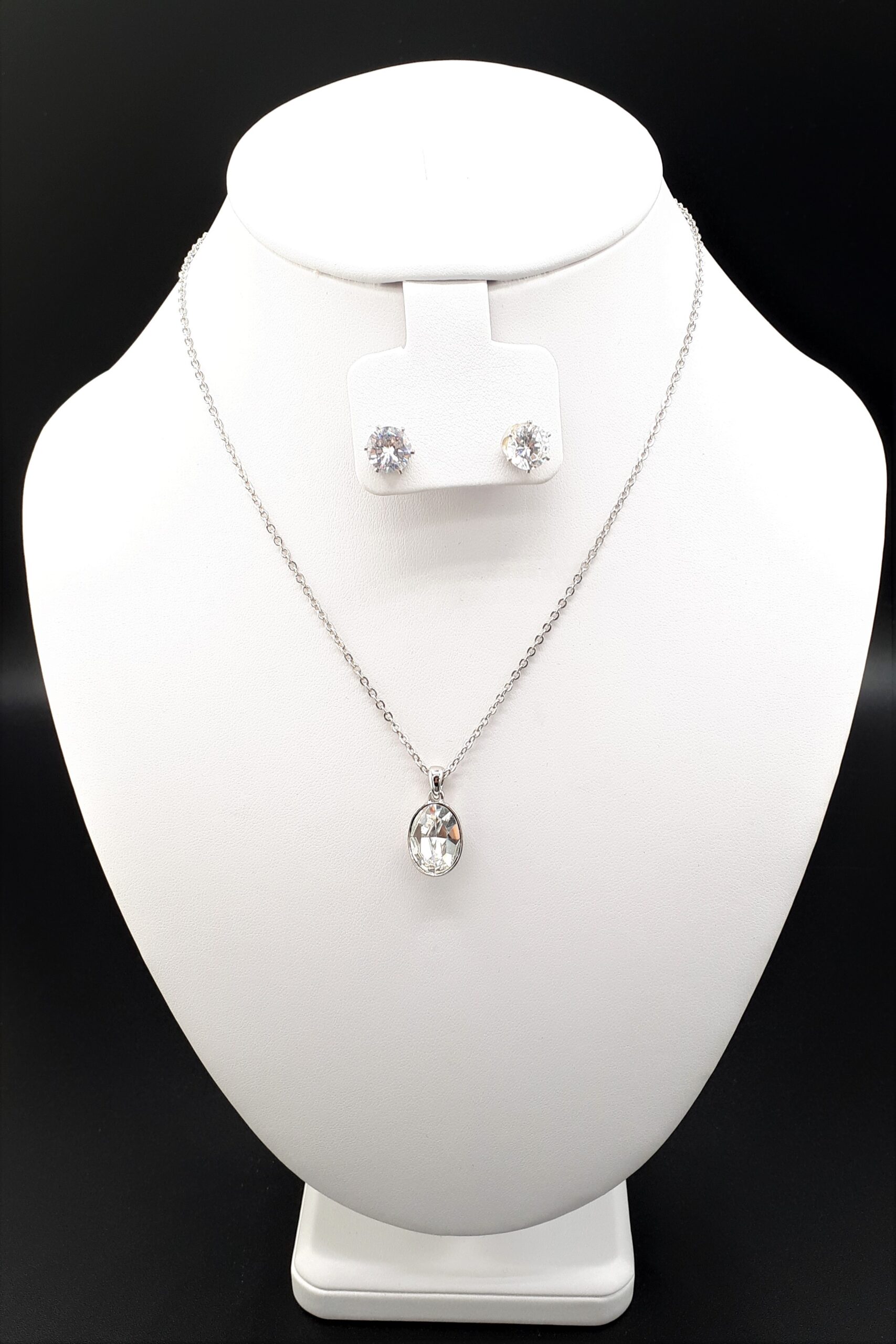 Crystal Oval Necklet