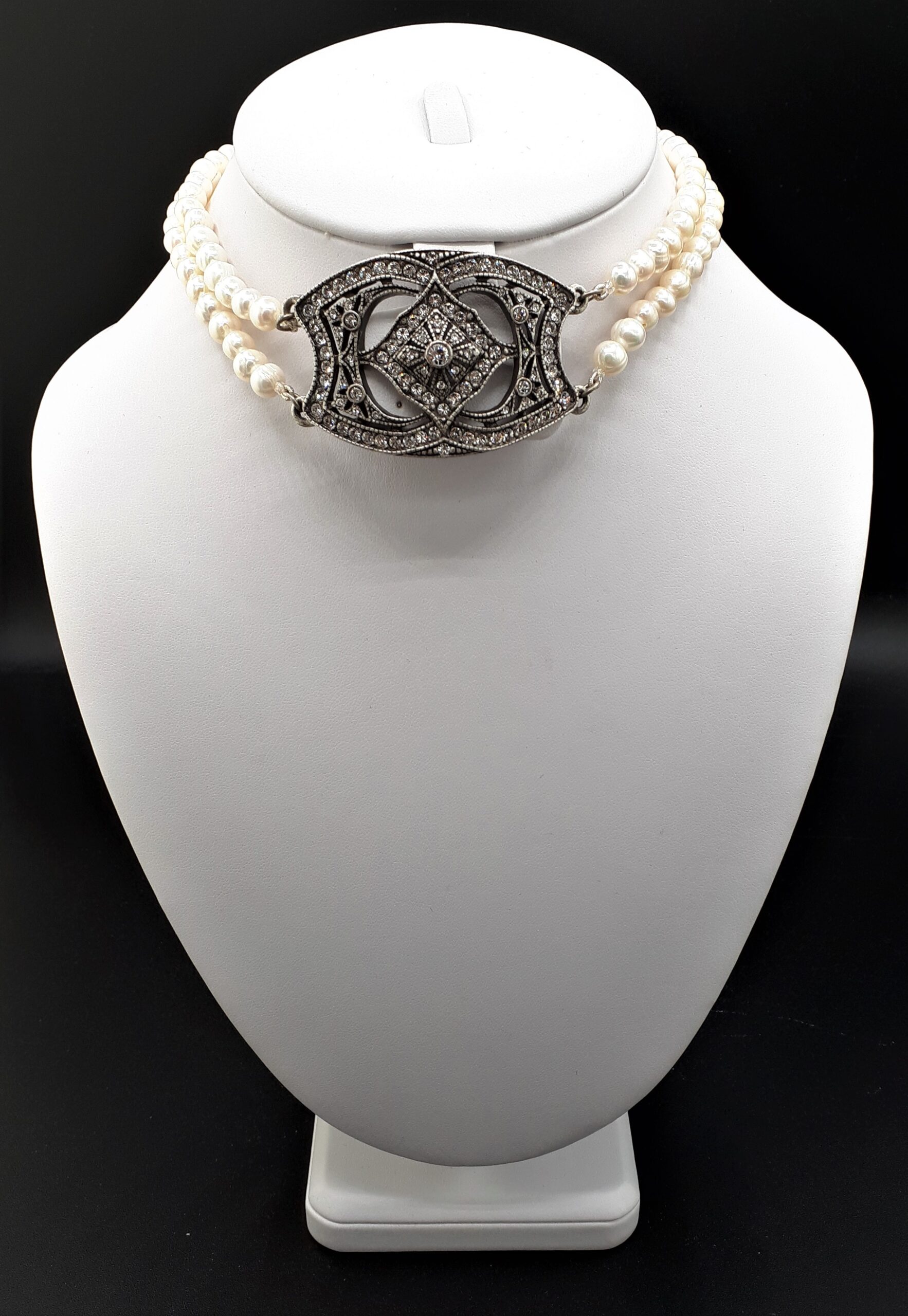 Tiara Choker